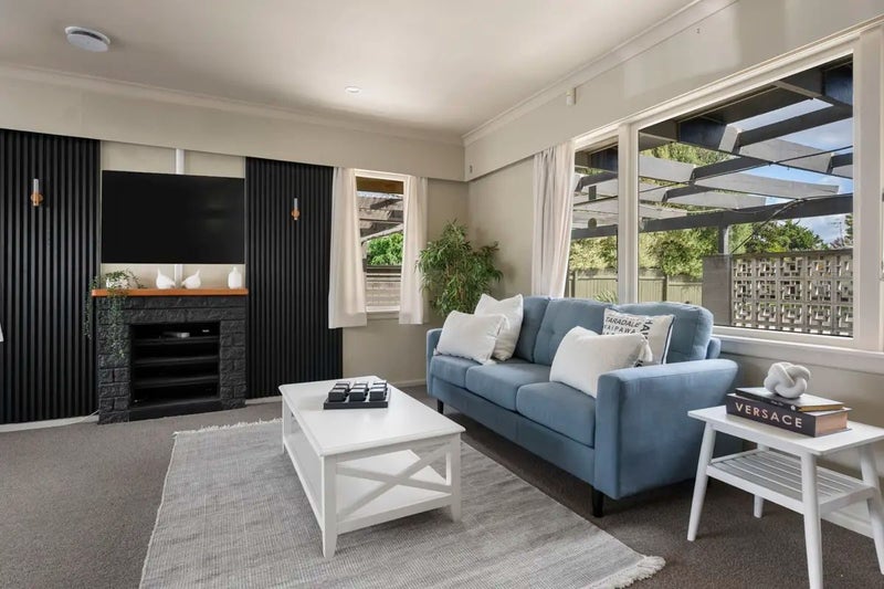 1 Fleming Crescent, Maraenui, Napier - Carousel 1