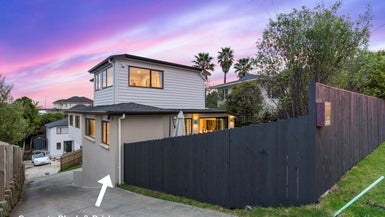 684 East Coast Road, Pinehill, Auckland - Carousel 1