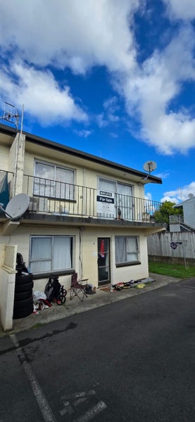 8/4 Wha Street, Frankton, Hamilton - Carousel 1