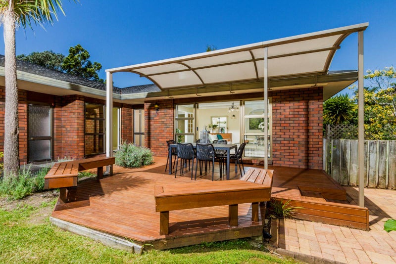 2/2 Westbourne Road, Murrays Bay, Auckland - Carousel 2