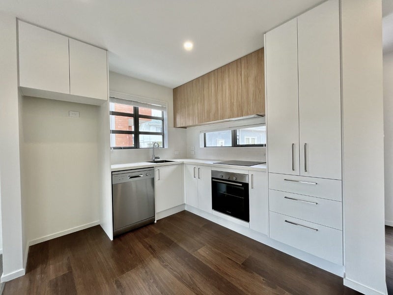 6/94 Mathesons Road, Phillipstown, Christchurch - Carousel 2
