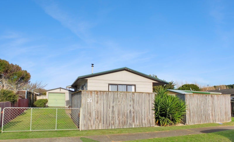 16 Cousins Avenue East, Foxton Beach, Foxton - Carousel 26