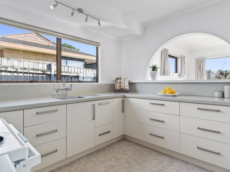 24B Laing Place, Otumoetai, Tauranga - Carousel 2