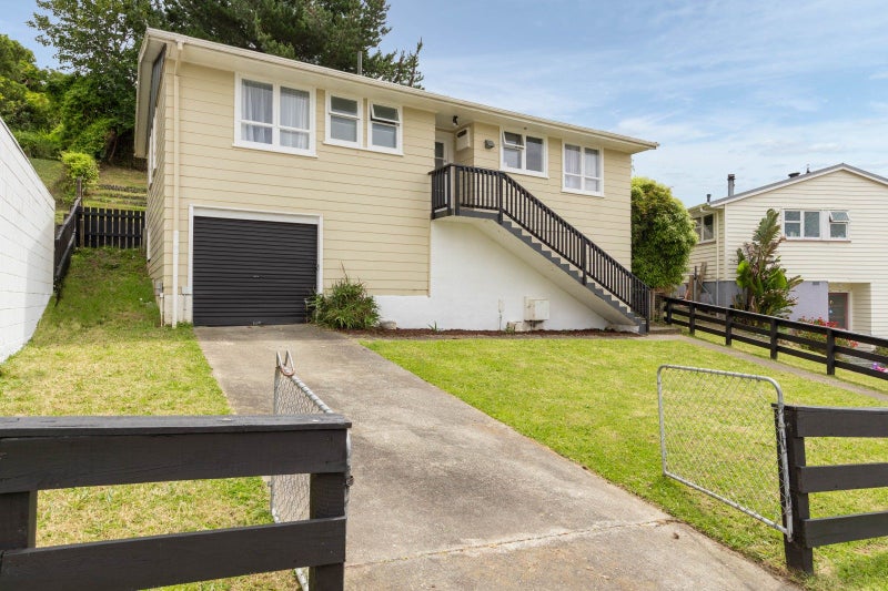 54 Speargrass Grove, Timberlea, Upper Hutt - Carousel 1