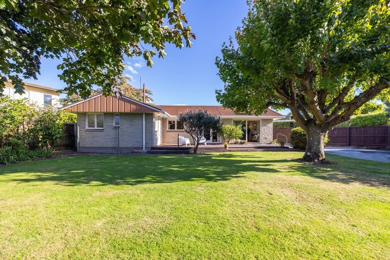 6 Walden Place, Bryndwr, Christchurch - Carousel 1