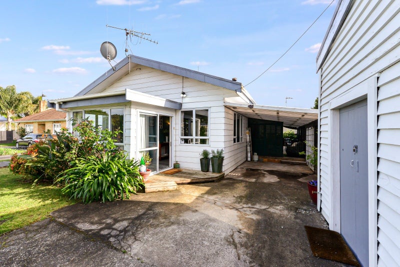 92 Rimu Street, Maeroa, Hamilton - Carousel 1