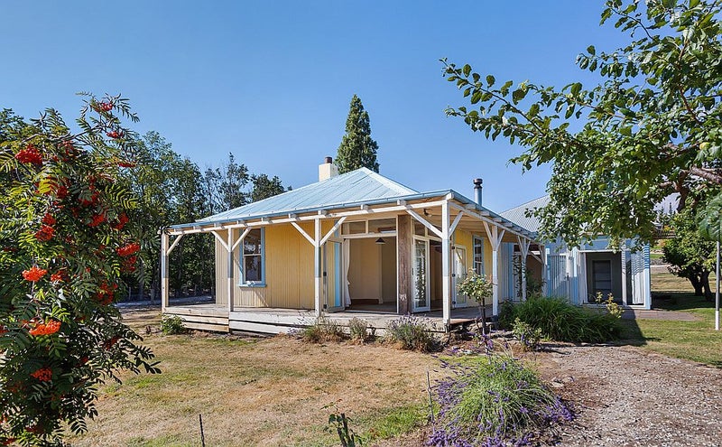 2 Miners Terrace, Bannockburn, Cromwell - Carousel 1
