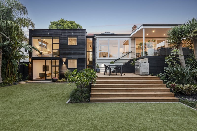 10 Royal Terrace, Sandringham, Auckland - Carousel 2