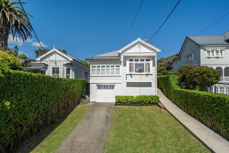 6 Glen Road, Stanley Point, Auckland - Carousel 2