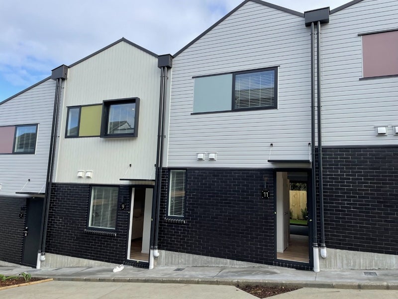 9 Panoni Lane, Howick, Auckland - Carousel 1