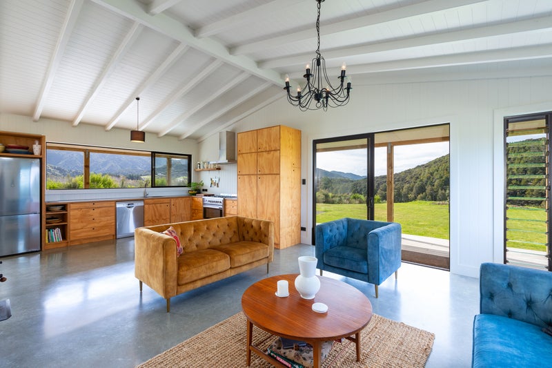 750 Tara Road, Kaiwaka - Carousel 2