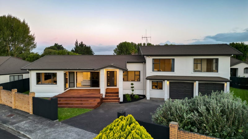 392 Hukanui Road, Rototuna, Hamilton - Carousel 1