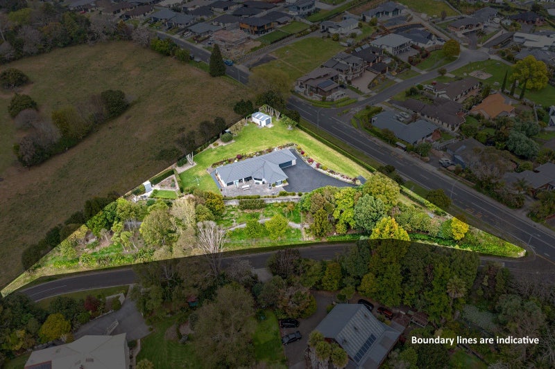 135 Waikite Road, Welcome Bay, Tauranga - Carousel 2