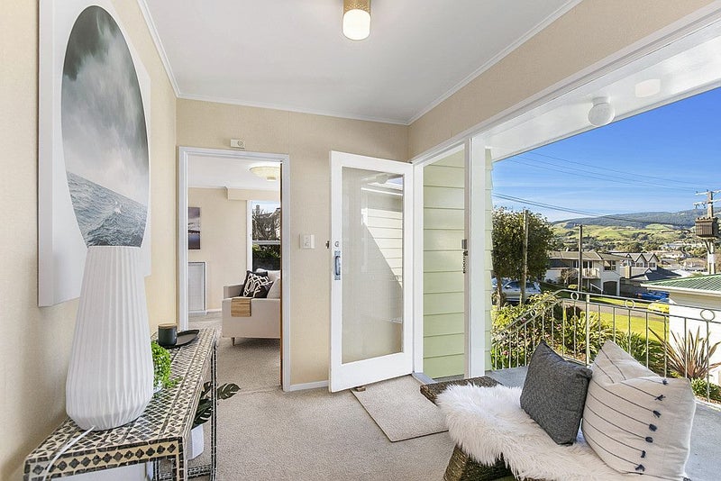 69 Larsen Crescent, Tawa, Wellington - Carousel 2