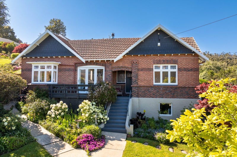 36 Grandview Crescent, Opoho, Dunedin - Carousel 1