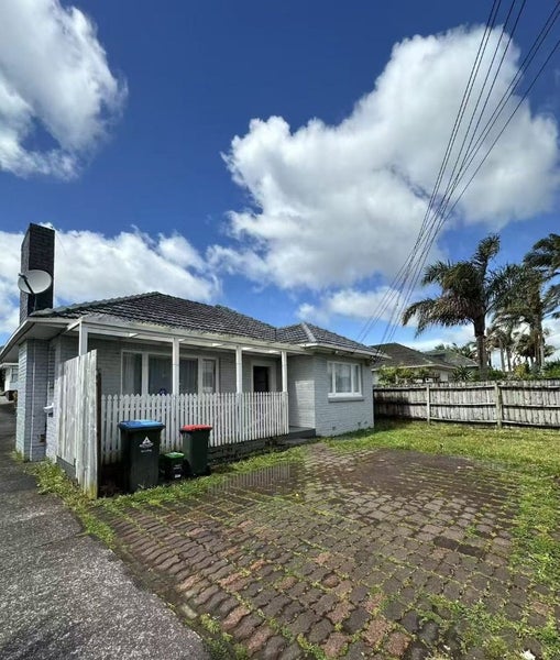 1/38 May Road, Mount Roskill, Auckland - Carousel 1