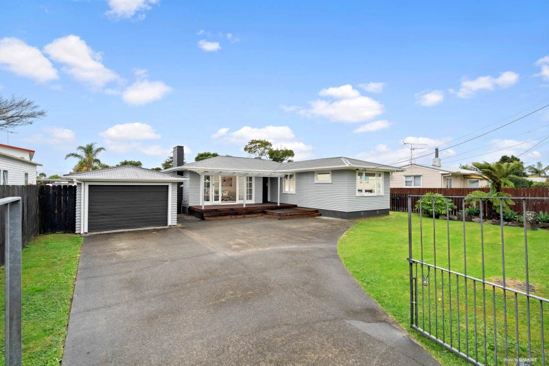 8 Ranui Station Road, Ranui, Auckland - Carousel 1