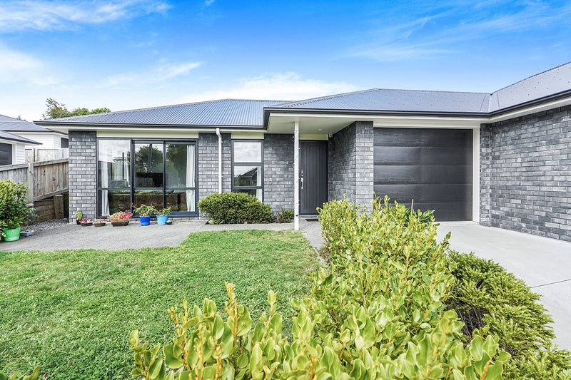 2/7 Corrin Street, Melville, Hamilton - Carousel 2