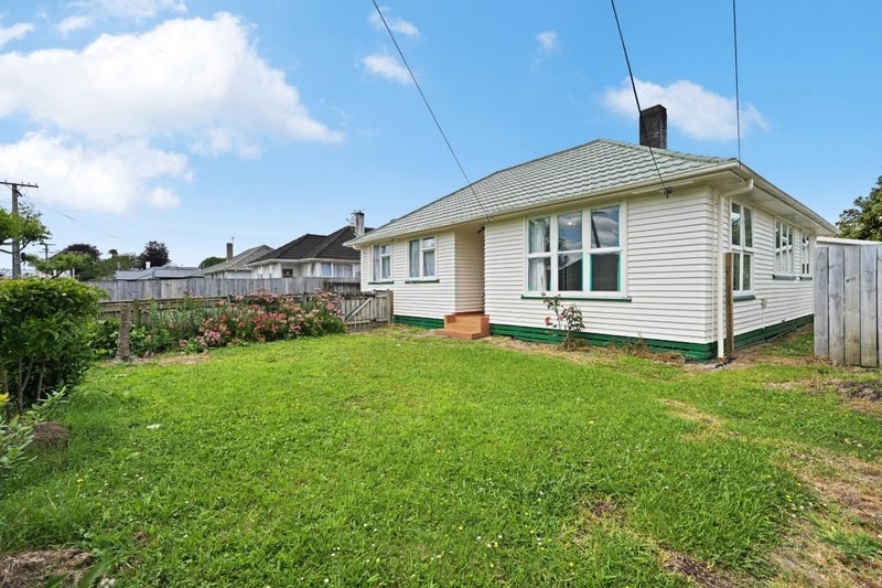 66 Marshall Street, Fairfield, Hamilton - Carousel 2