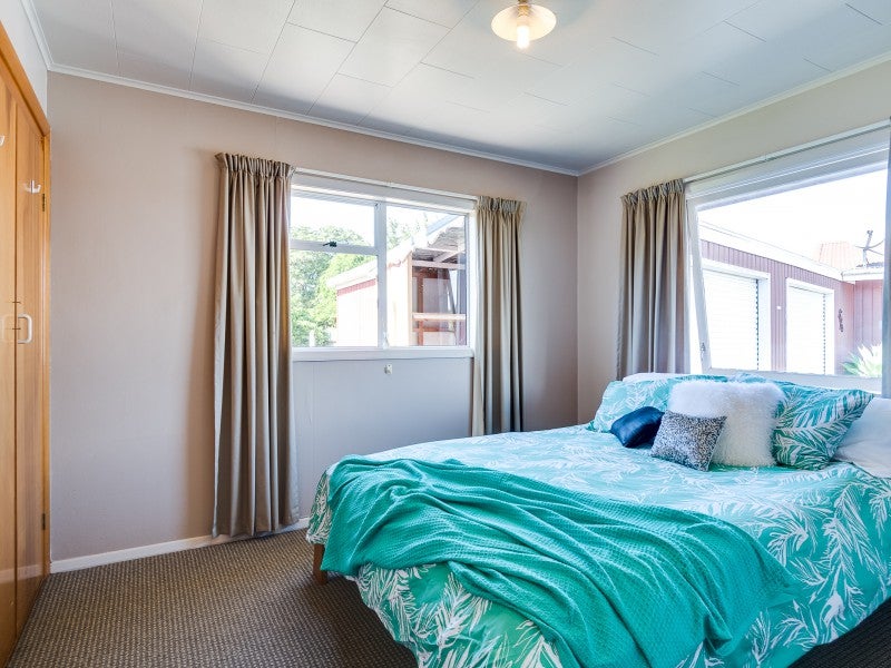 2/14 NORWICH Crescent, TAMATEA, NAPIER - Carousel 2