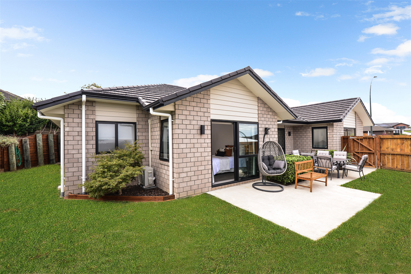 58 Magellan Rise, Flagstaff, Hamilton - Carousel 2