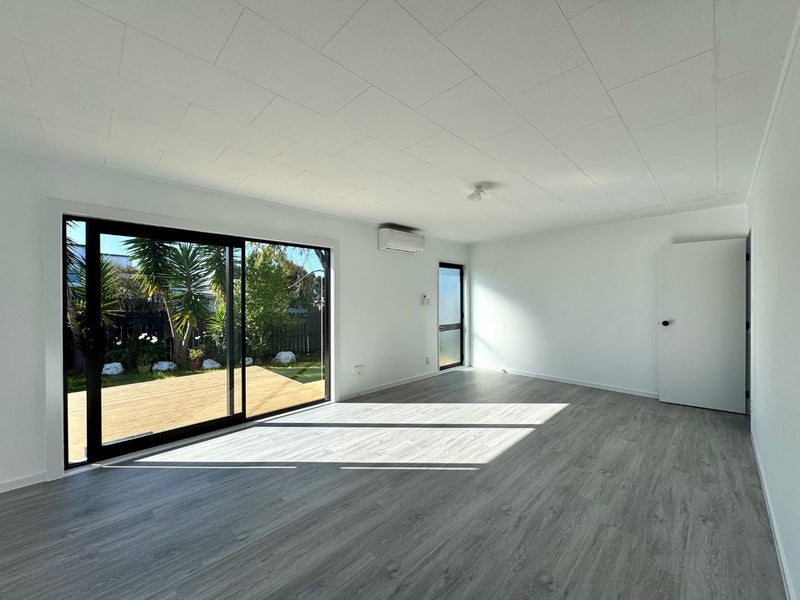 1/22 Barneys Farm Road, Clendon Park, Auckland - Carousel 2