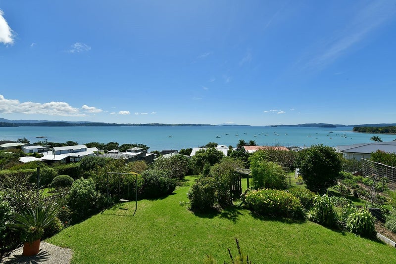 6 Deerness Crescent, Algies Bay, Warkworth - Carousel 1
