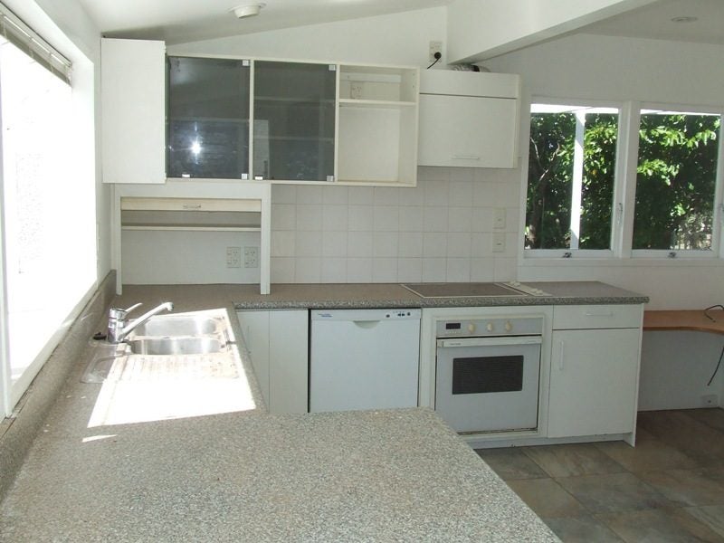 117 Akaroa Drive, Maupuia, Wellington - Carousel 2