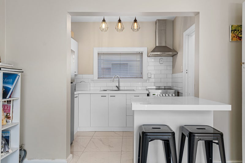 2/20 Donald Place, St Albans, Christchurch - Carousel 2