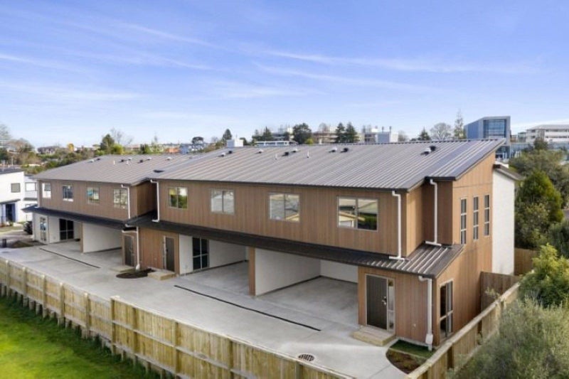 2/10 Gazeley Avenue, Silverdale, Hamilton - Carousel 16