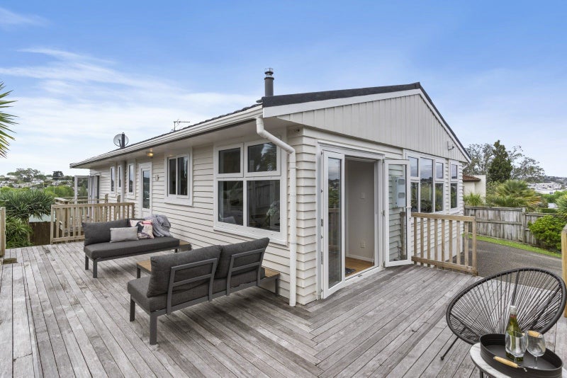 1/3 Kennedy Avenue, Forrest Hill, Auckland - Carousel 1
