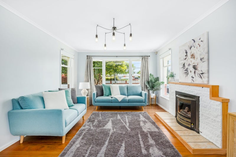 14 Charles Street, Clouston Park, Upper Hutt - Carousel 2