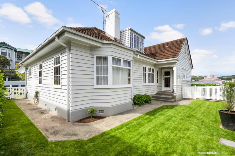 100 Brougham Street, Mount Victoria, Wellington - Carousel 2