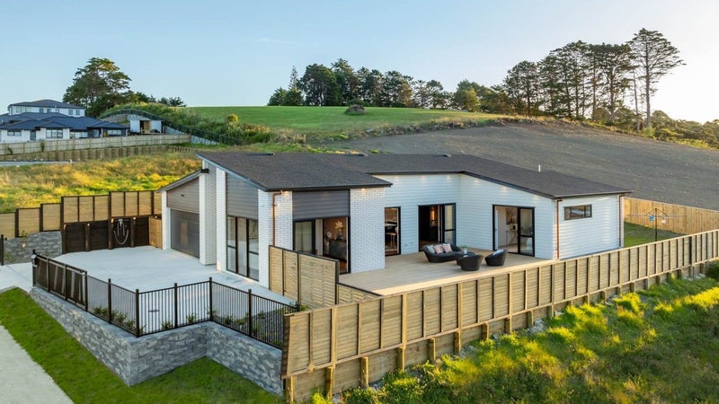 50 Kate Duncan Drive, Swanson, Auckland - Carousel 1