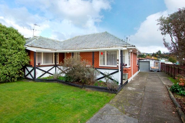 46 Horoeka Street, Stokes Valley, Lower Hutt - Carousel 2