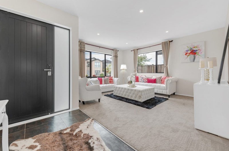 30 Rosewell Crescent, Flat Bush, Auckland - Carousel 2
