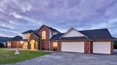 147 Bing Lucas Drive, Tawa, Wellington - Carousel 1