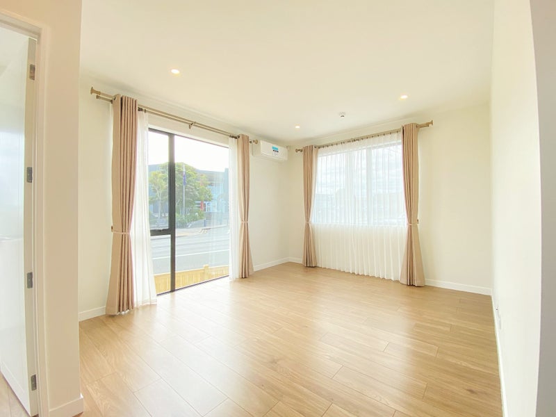 37A Forrest Hill Road, Milford, Auckland - Carousel 1