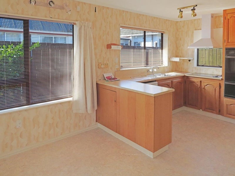 1/715B Fergusson Drive, Elderslea, Upper Hutt - Carousel 2