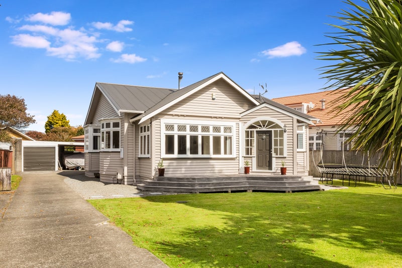 2 Puriri Street, Woburn, Lower Hutt - Carousel 1