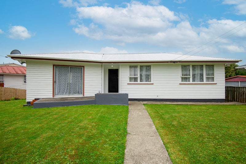 133 Sievers Grove, Cannons Creek, Porirua - Carousel 2