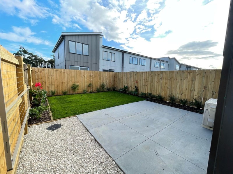 15C Ventura Street, Mangere, Auckland - Carousel 2