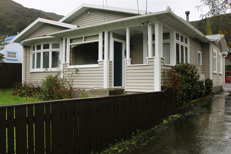 1/50 Norton Park Avenue, Fairfield, Lower Hutt - Carousel 1
