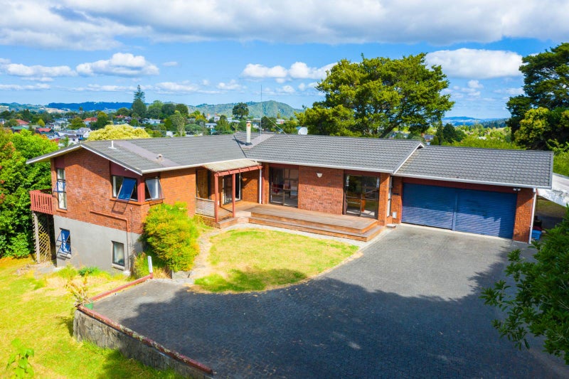 7 Granfield Place, Kamo, Whangarei - Carousel 1