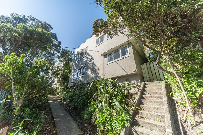 35 Beacon Hill Road, Strathmore Park, Wellington - Carousel 1