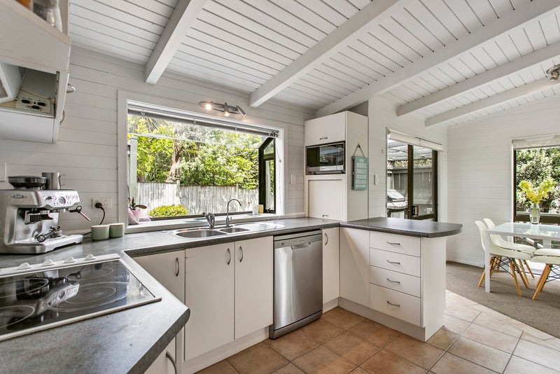 47 Beachlands Road, Beachlands, Auckland - Carousel 26