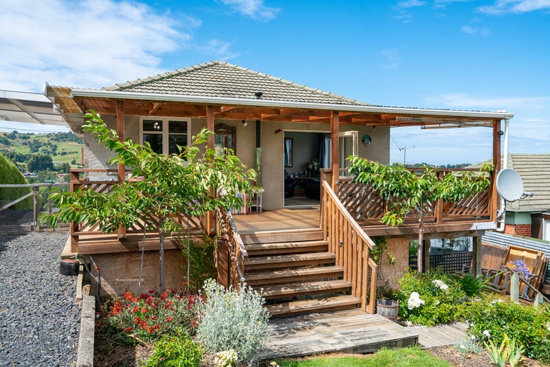 16 Thomson Street, Green Island, Dunedin - Carousel 1