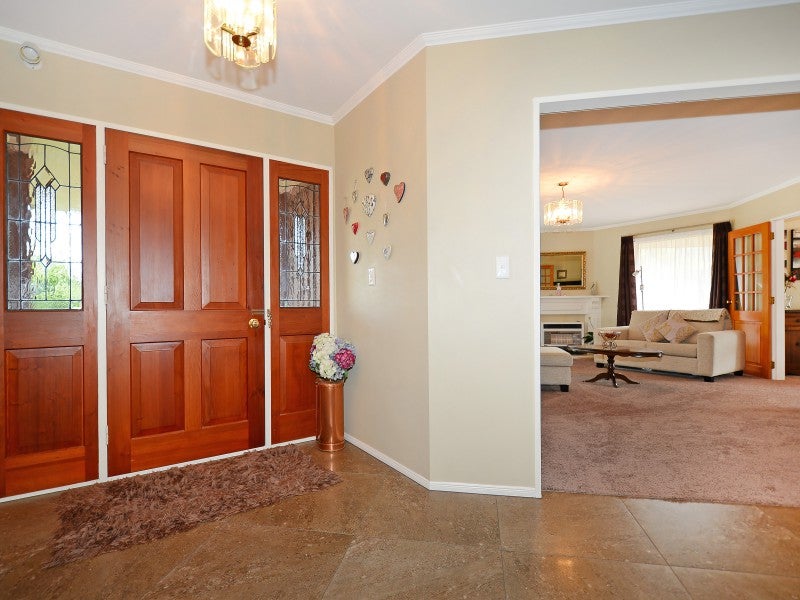 27 De Menech Grove, Avalon, Lower Hutt - Carousel 2