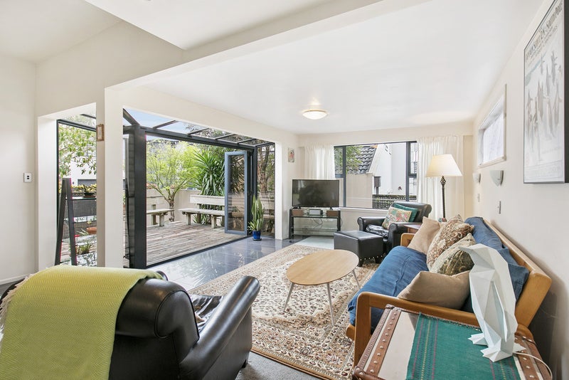 26 Rautara Street, Orakei, Auckland - Carousel 2