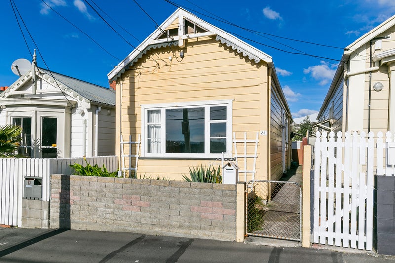 21 Douglas Street, Mount Cook, Wellington - Carousel 1